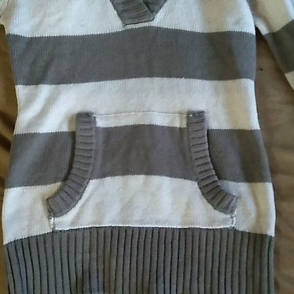 Striped hooded sweater - Picture 2 of 4